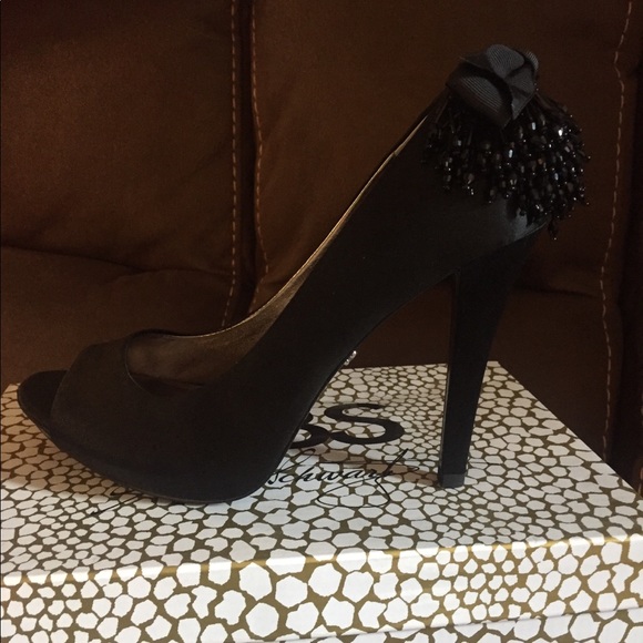 Black Satin Pep Toe Heels - Picture 2 of 6